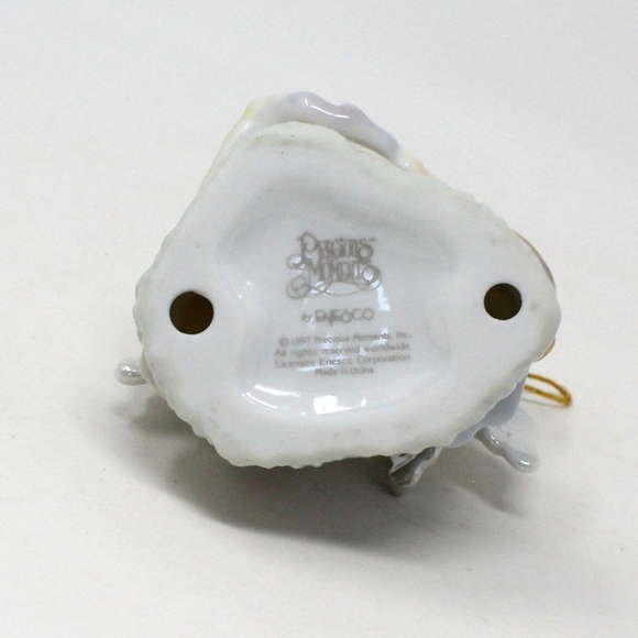 Precious Moments Christmas ornament - Picture 7 of 10